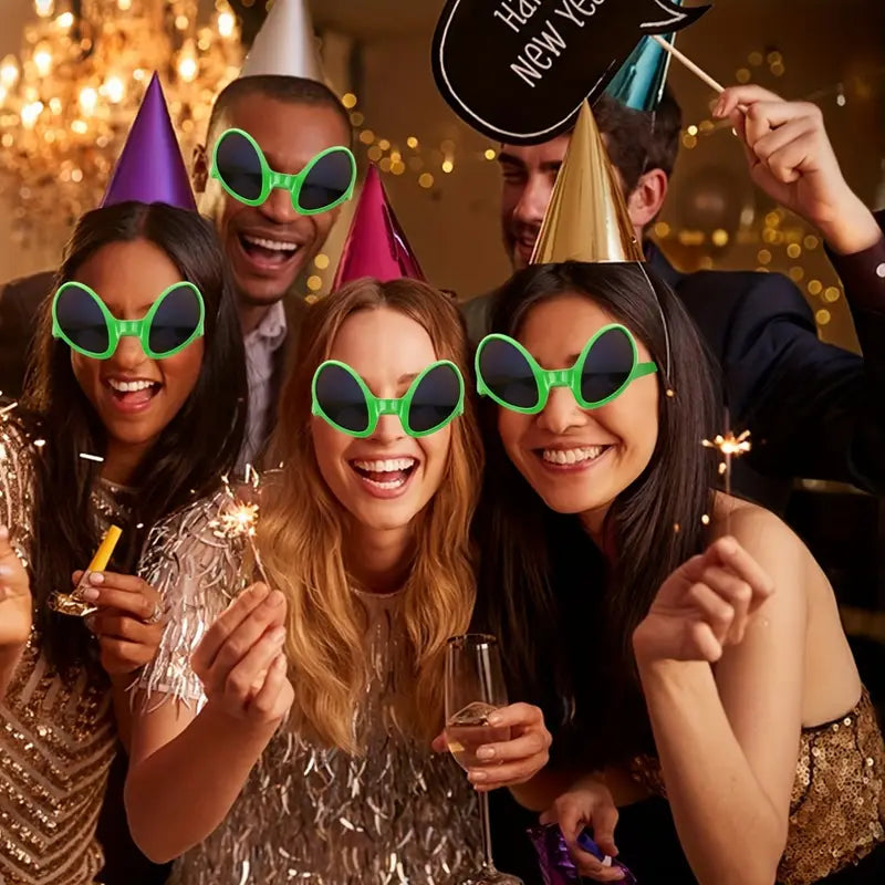 Alien-Themed Party Glasses Pack of 10